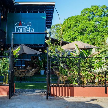 Lartista Hostel Puerto Princesa Exterior photo