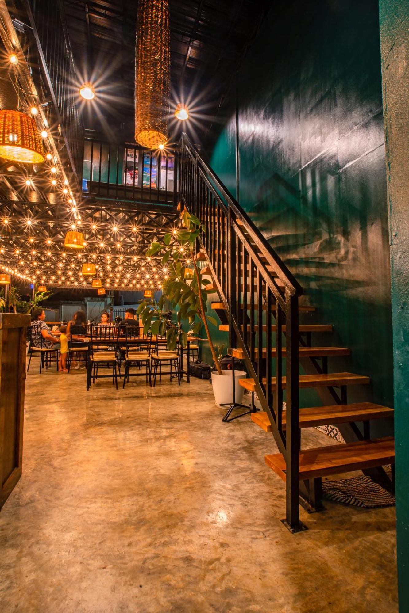 Lartista Hostel Puerto Princesa Exterior photo